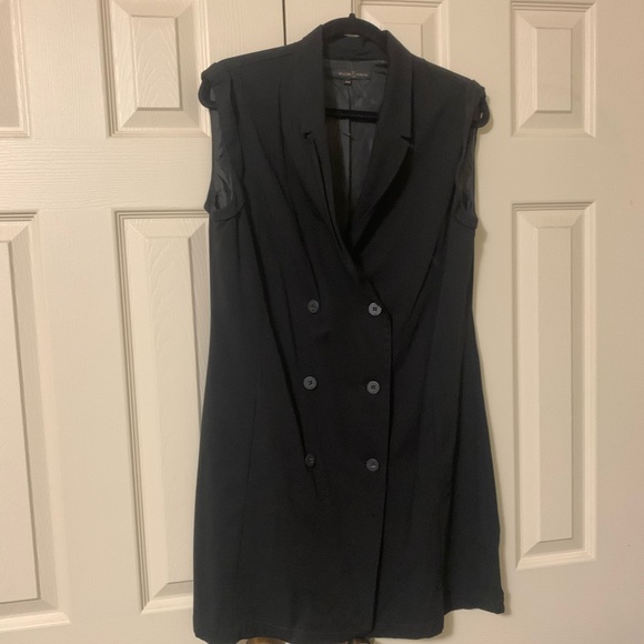 Bundle of 2-Reitmans Sleeveless Charcoal & Black Sleeveless Long Blazers-Size M - Picture 5 of 8
